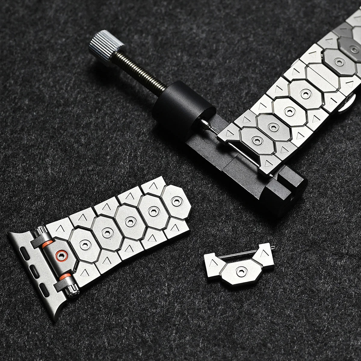 AeroCore™ Titanium Apple Watch Band